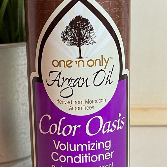 🔥 Argan Oil Color Oasis Volumizing Color Care Conditioner - Picture 5 of 8